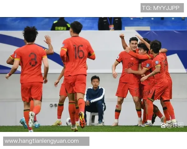 足球明星齐聚一堂挑战最佳阵容搭配引发热议与期待